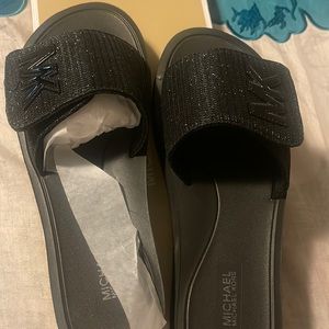 MK Platform Slide - Size 8M